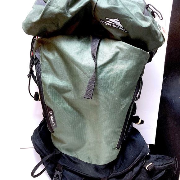 HIGH SIERRA PATHWAYS 75 ( USED GREAT SHAPE ) SIZE LARGE - Picture 1 of 3